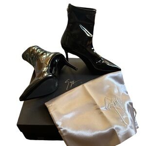 New in Box Giuseppe Zanotti Black Ankle Boots
